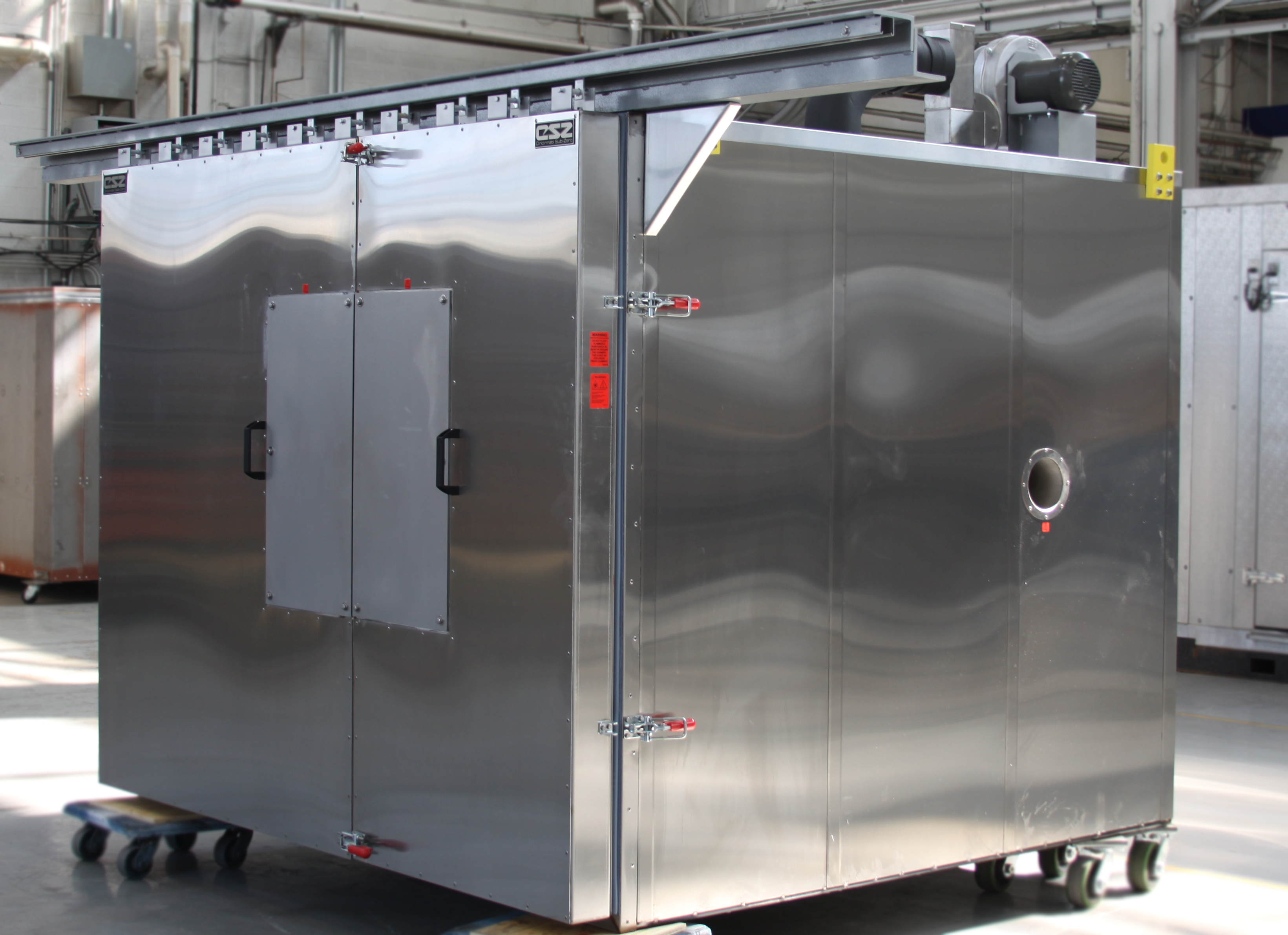 Custom EUCAR Level 5 lithium-ion battery vibration temperature humidity test chamber with gas monitoring system